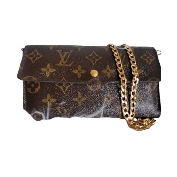 Louis VuittonMonogram International Trifold +insert and 26"chain - Picture 2 of 16